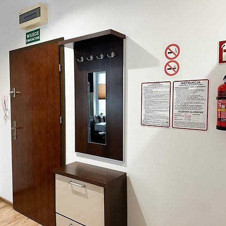 Dmk Green Apartment Near Warsaw-Modlin Airport Nowy Dwór Mazowiecki Екстериор снимка