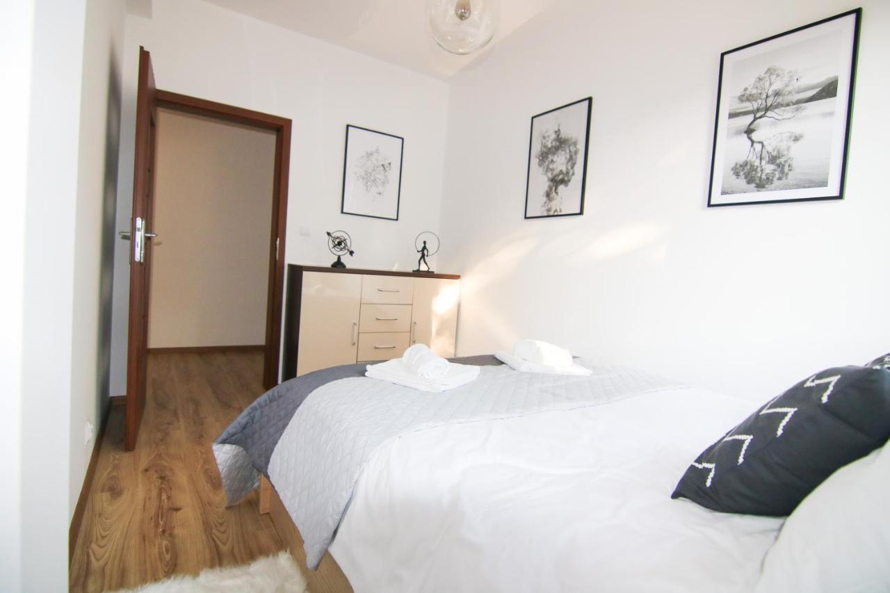 Dmk Green Apartment Near Warsaw-Modlin Airport Nowy Dwór Mazowiecki Екстериор снимка